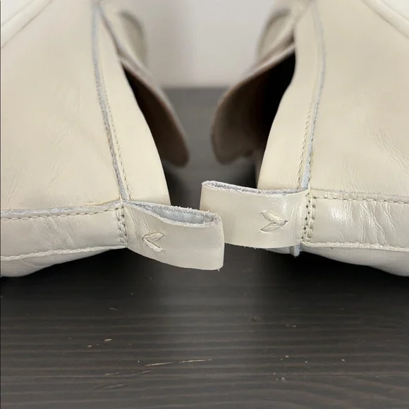 Vionic Uptown Loafer in cream leather slip on round toe size 9.5 - Picture 10 of 13